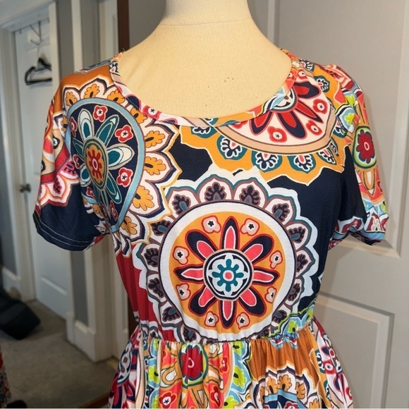 Clear De Vague Mandala Print short sleeved maxi dress with pockets size 2X - Picture 9 of 9